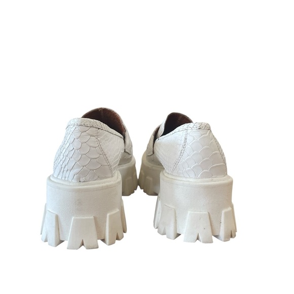 Lola Relola Chunky Lug Sole White Platform Loafers Snakeskin Women's 6.5 - Picture 5 of 10